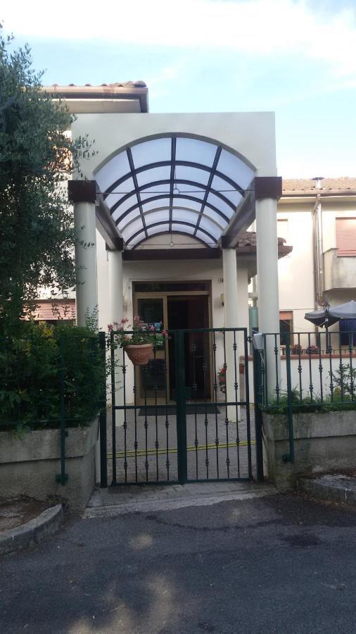 Hotel Le Vigne Contigliano Exterior photo